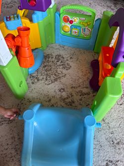 Little Tikes Activity Play Yard