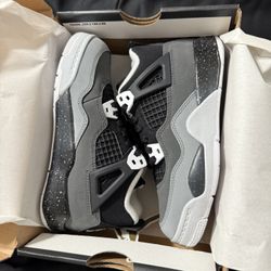 Jordan 4 
