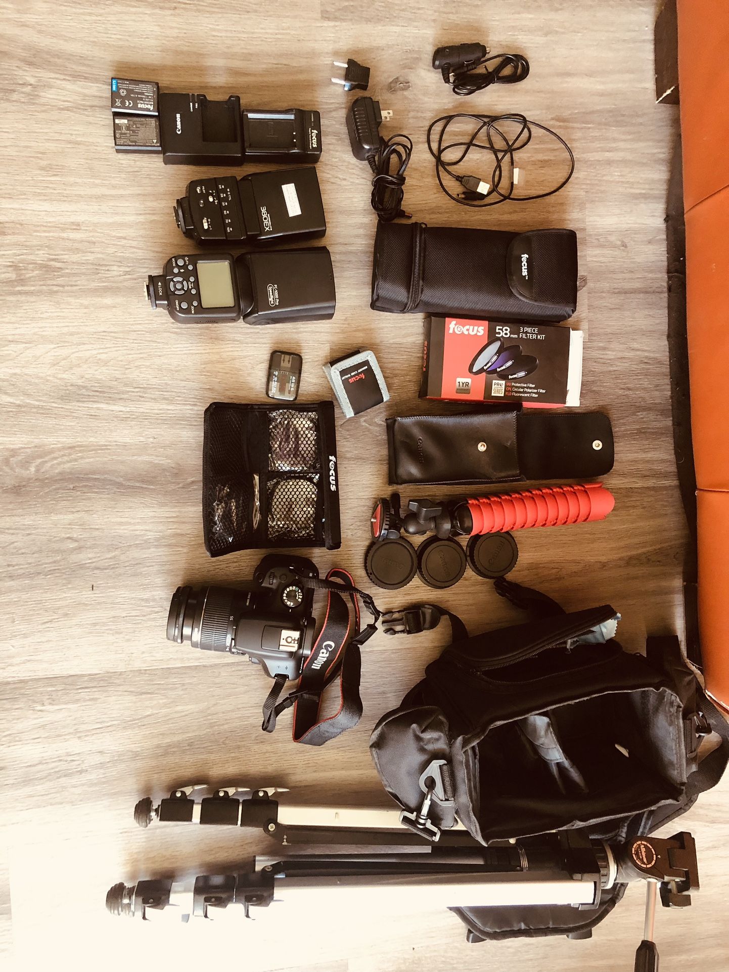 Canon Eos Rebel T6 Camera Set