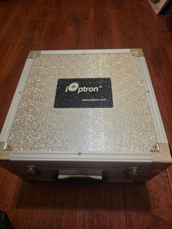 iOptron CEM26 with LiteRoc tripod and case