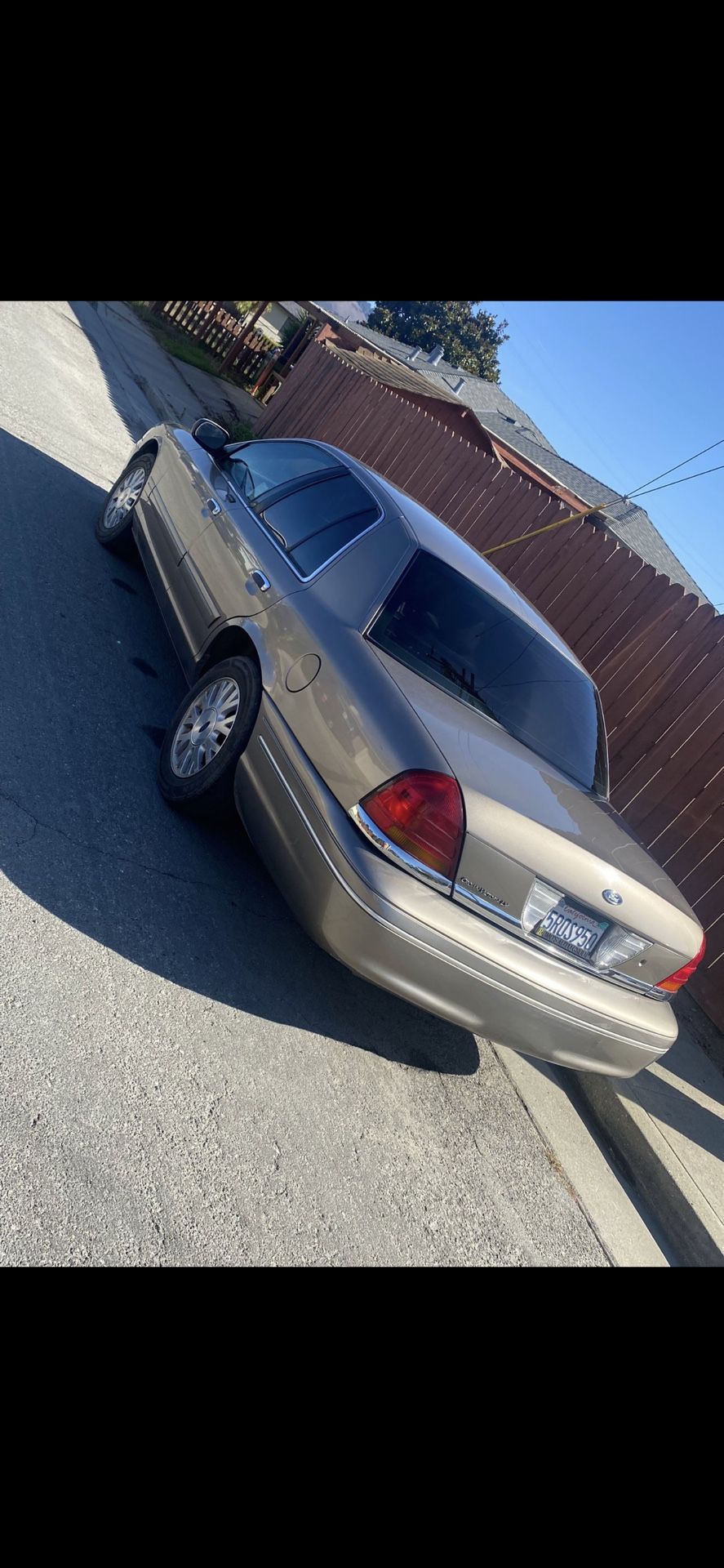 2003 Ford Crown Victoria