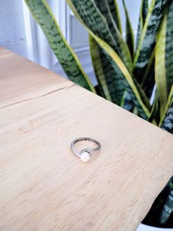 Vintage Avon Sterling Silver Pearl Ring Size 6.5
