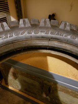 Motorcycle tire