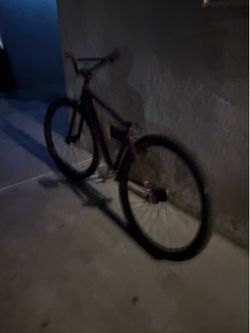 Pick up only crank sometimes come in loose but un all I think it good bike also the price I will do is 310 or 320 dm and let me know