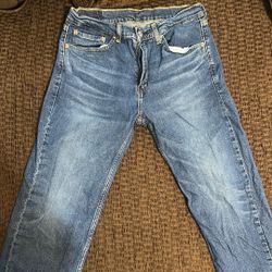 32 32 Levi Jeans