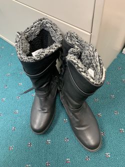 Snow Boots Size 10