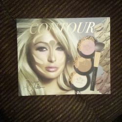 Paris Hilton Contour Makeup 