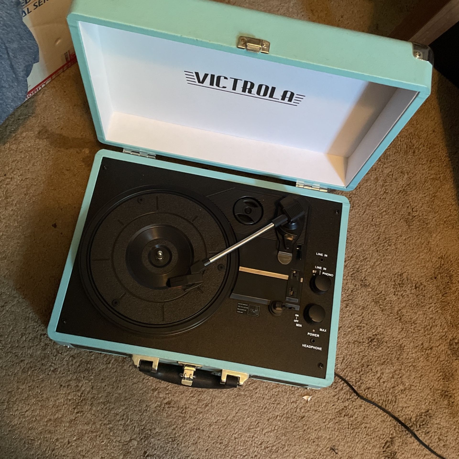 Victrola Turn Table