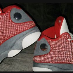 Jordan 13 Retro
Gym Red Flint Grey 2021