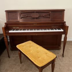 Piano Antiguo  