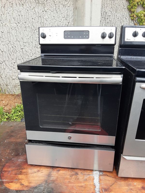 General Electric 4 burner glass top range for Sale in Everett, WA OfferUp