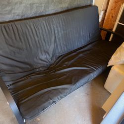 Black Futon