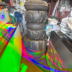 Vet De Llantas Con Sus Rines A200$ Cada Una