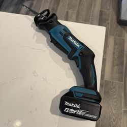 Makita 18v Saw w/ 4.0 Battery 