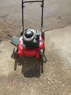 Yard machine Lawnmower 