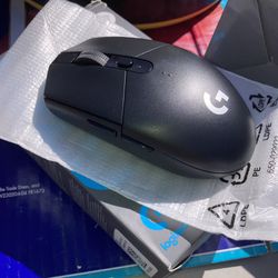 Logitech G305 gaming mouse