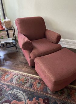 Lounge chair with ottoman