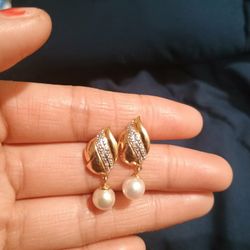 14 K Gold Sea Salt Water Pearl Earrings 