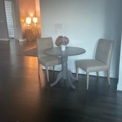 Kitchen Table and Chairs High End 
