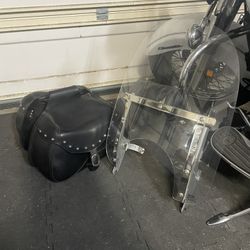 Yamaha Vstar 650 Saddle Bags And Windshield