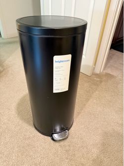 Brightroom 7.9 Gallon Stainless Steel Trash Can