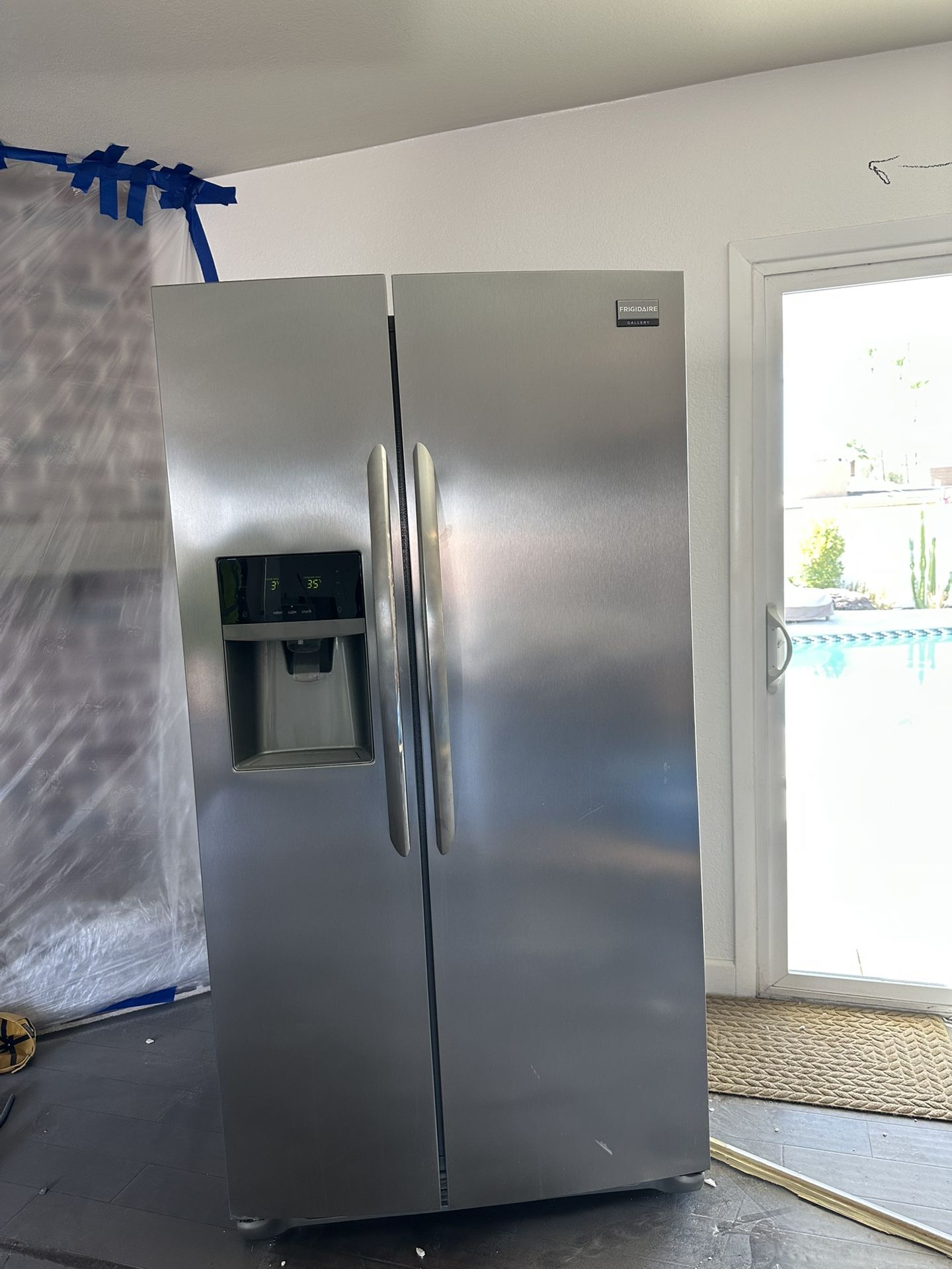 Refrigerator For Sale 300