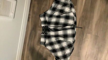 Black and white plaid skirt