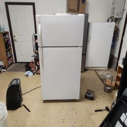 Kenmore Refrigerator 