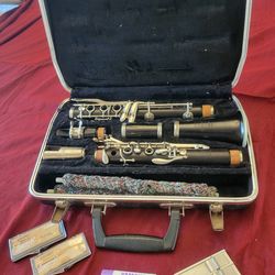 Vintage "Signet" by Selmer Clarinet.  Professionally  Restored