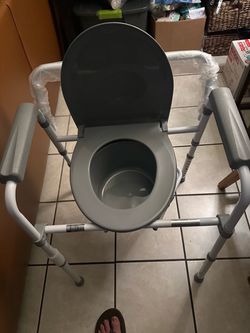 Self Commode