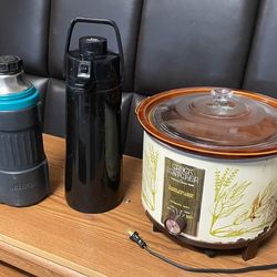 2 THERMOS, CROCKPOT