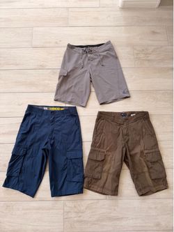 Lot Of 3 Men’s Size 30 Lee Cargo Shorts, H&M Cargo Shorts & Quicksilver Boardshorts West Las Vegas See My Listings Summerlin