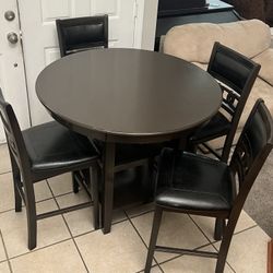 Bar Table & 4 Chairs 