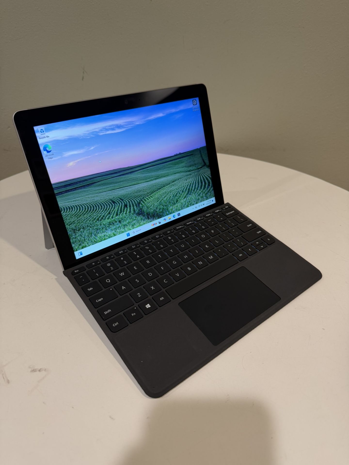 Microsoft Surface Go Tablet Laptop PC