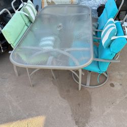 4 Chairs And Table (outdoor) Gray
