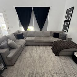 Large Sectional U-Shaped Couch