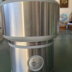 InSinkErator Evolution Excel 1HP Garbage Disposal - Excellent Condition, Quiet & Powerful