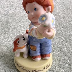 Vintage Avon 1983 figurine quote little things mean a lot” Mother’s Day collection