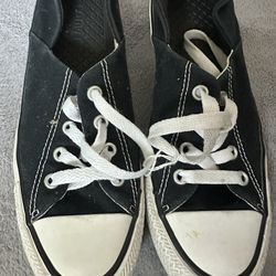 Converse Black & White  Size 6.5 In Great Clean Shape 