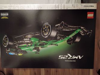 LEGO Technic Aston Martin AMR25 Set 42240