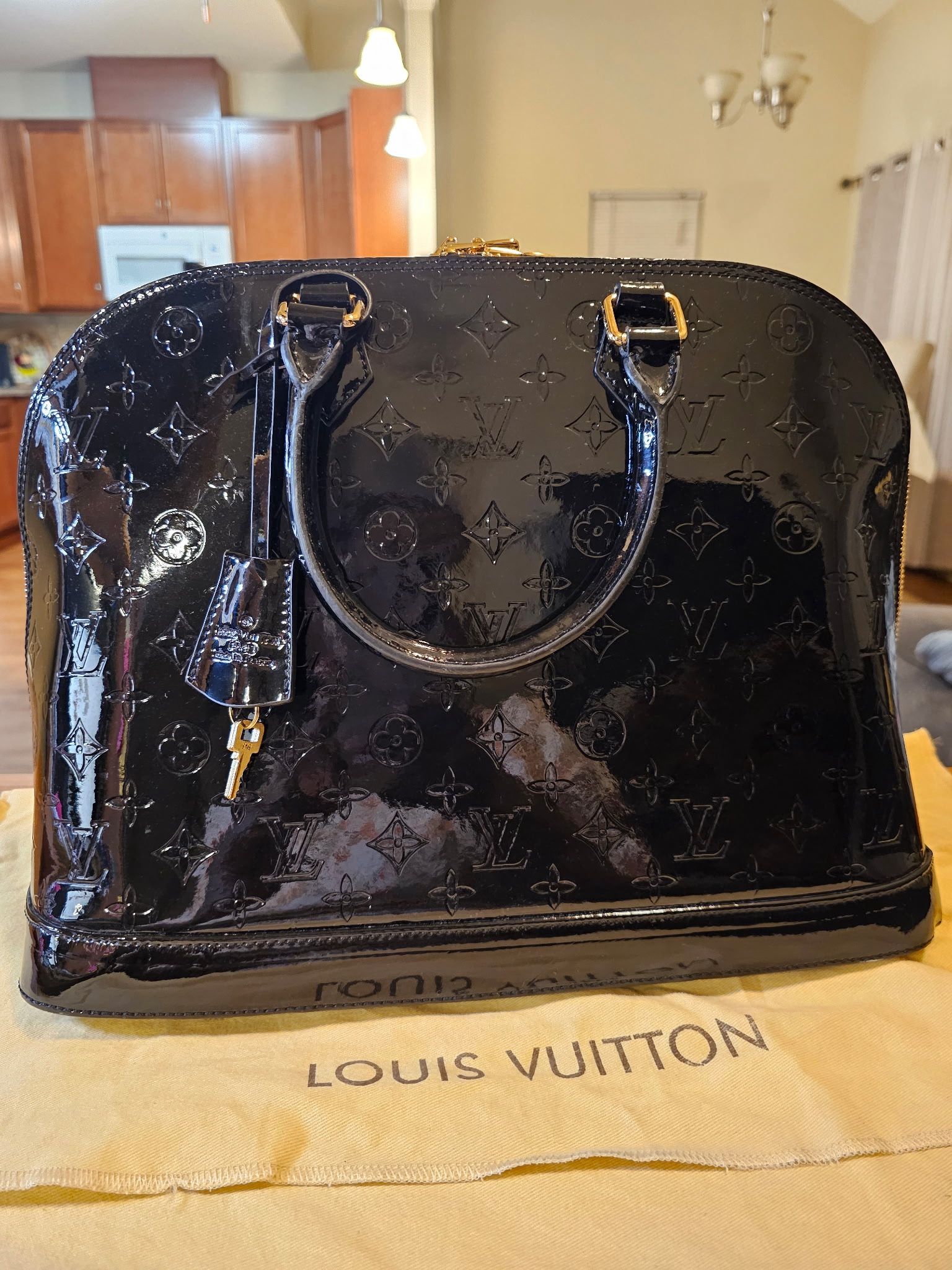 Louis Vuitton Alma MM