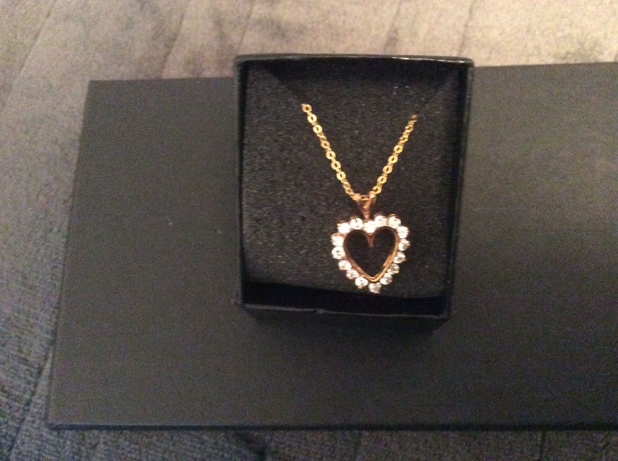 Necklace NEW Gold Tone Heart Pendant on 18” Chain