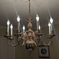 SOLID BRASS QUALITY 8 LIGHT CANDELABRA CHANDELIER IN EXCELLENT LIKE NEW CONDITION