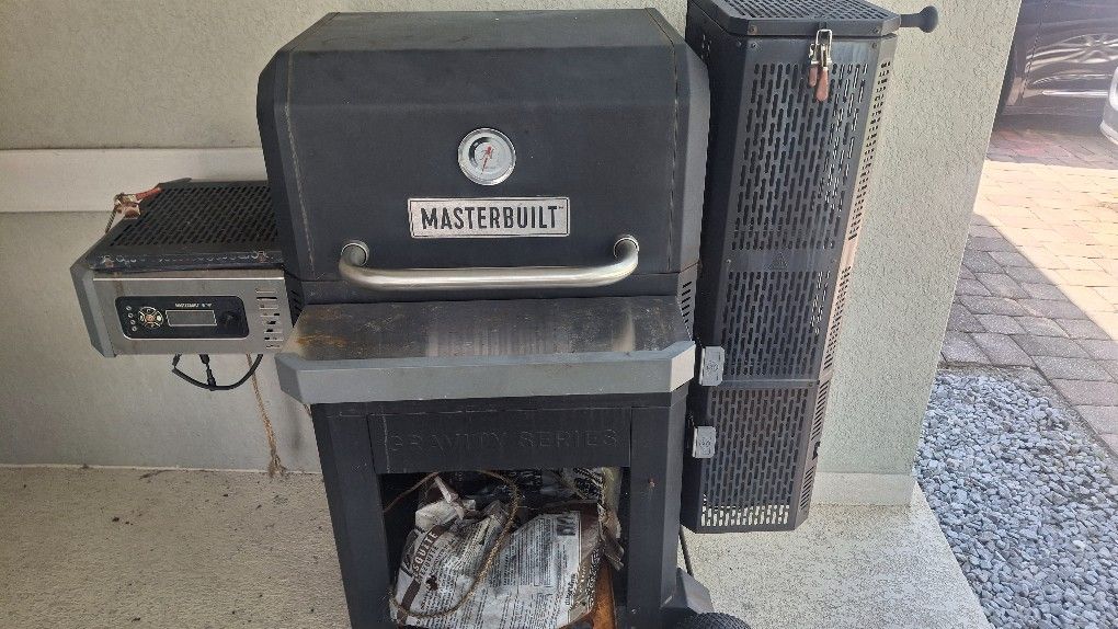 Griddle + Grill + Smoker