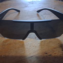 Burberry men's Sunglasses