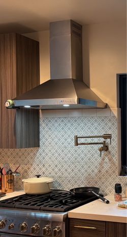 Stainless Steel 30” Wall Mount Range Hood