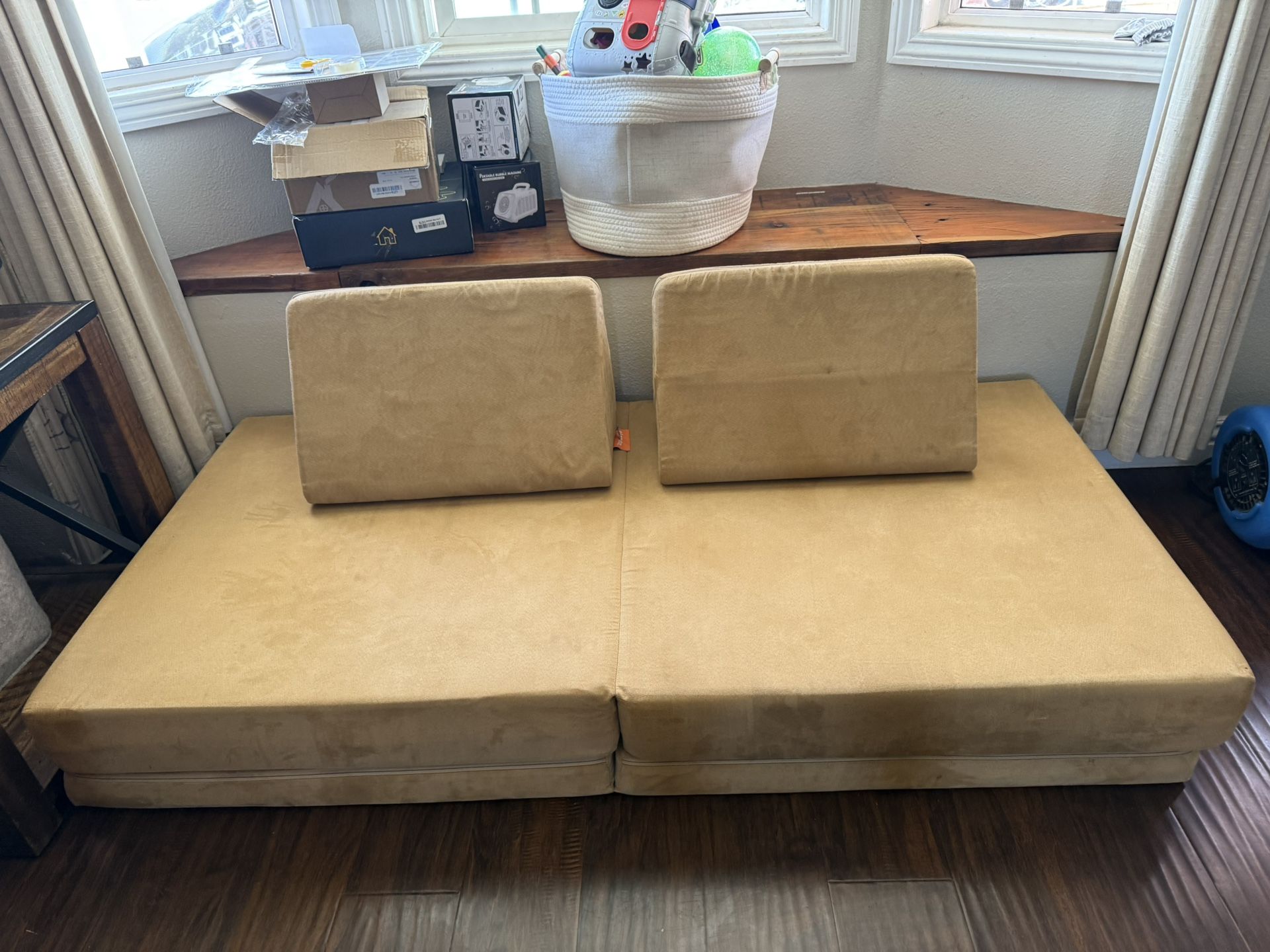 Nugget Couch