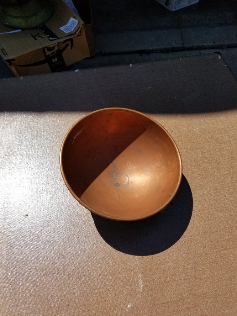 Vintage Copper Bowl with Ring Handle 9"