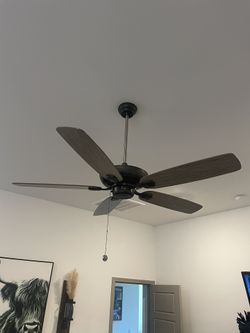 Brand New Ceiling Fan 52”… 5 Blade
