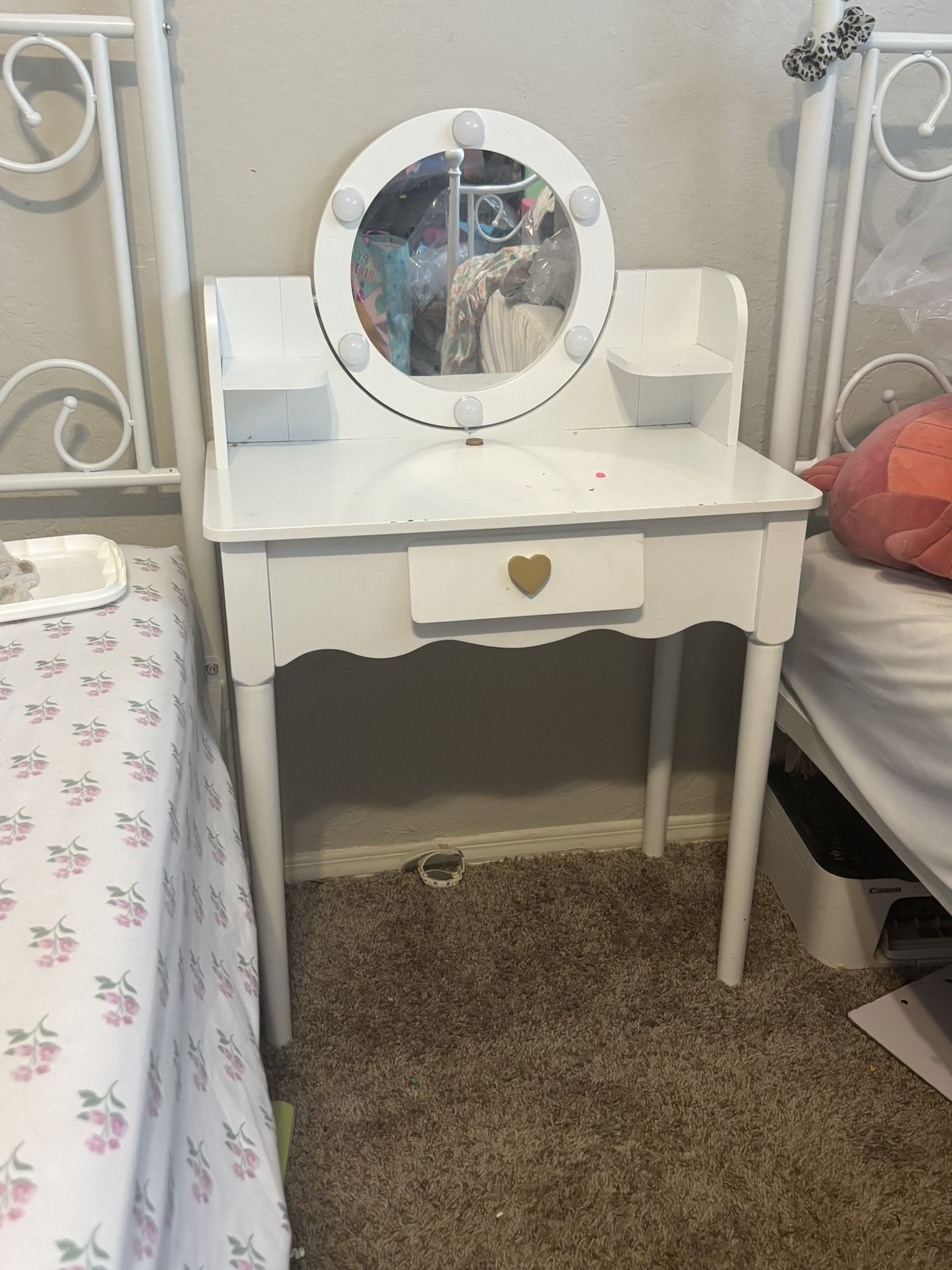 Light Up Children’s Vanity 